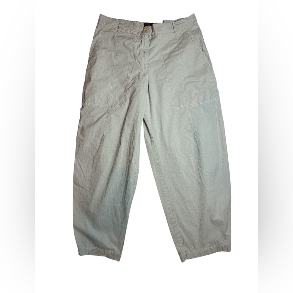 Relaxed Ankle-Length Cropped Pants in Light Gray